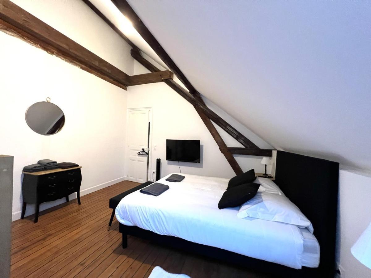 l'Hôtel des Ventes Reims Chativesle Exterior foto