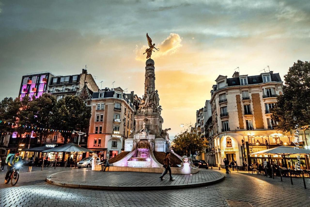 l'Hôtel des Ventes Reims Chativesle Exterior foto