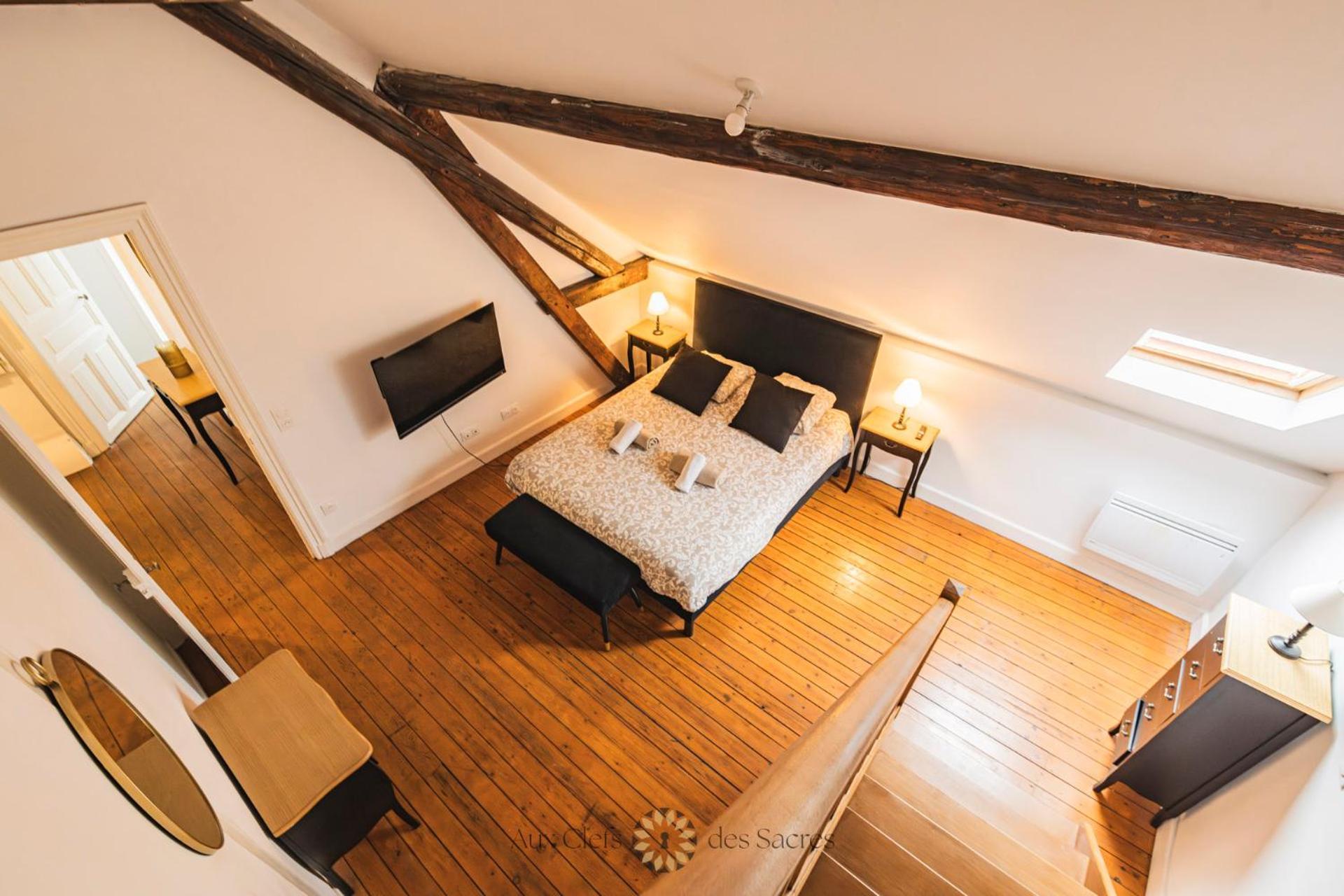 l'Hôtel des Ventes Reims Chativesle Exterior foto