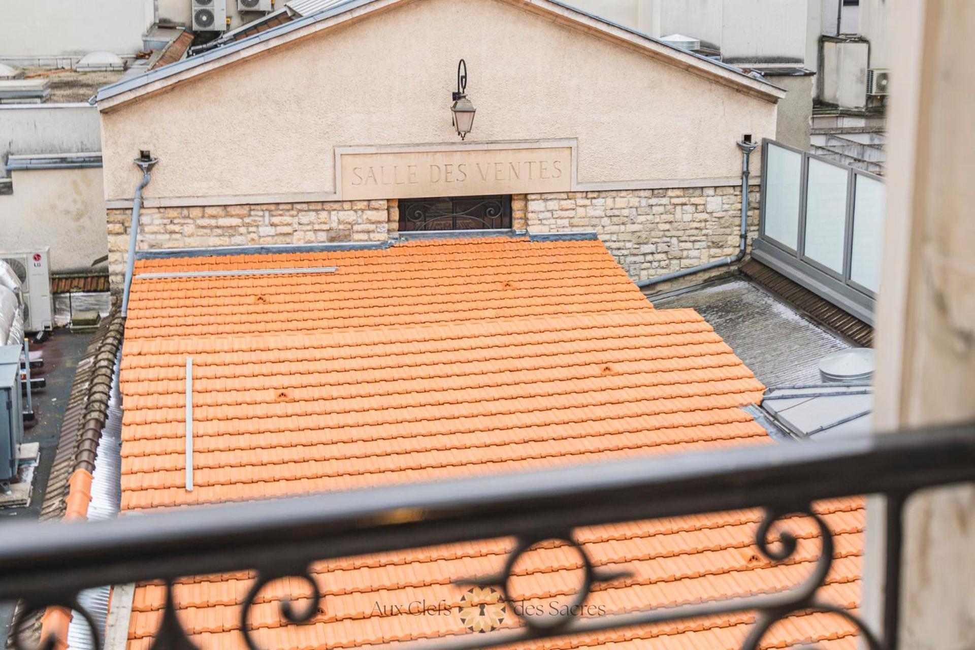 l'Hôtel des Ventes Reims Chativesle Exterior foto