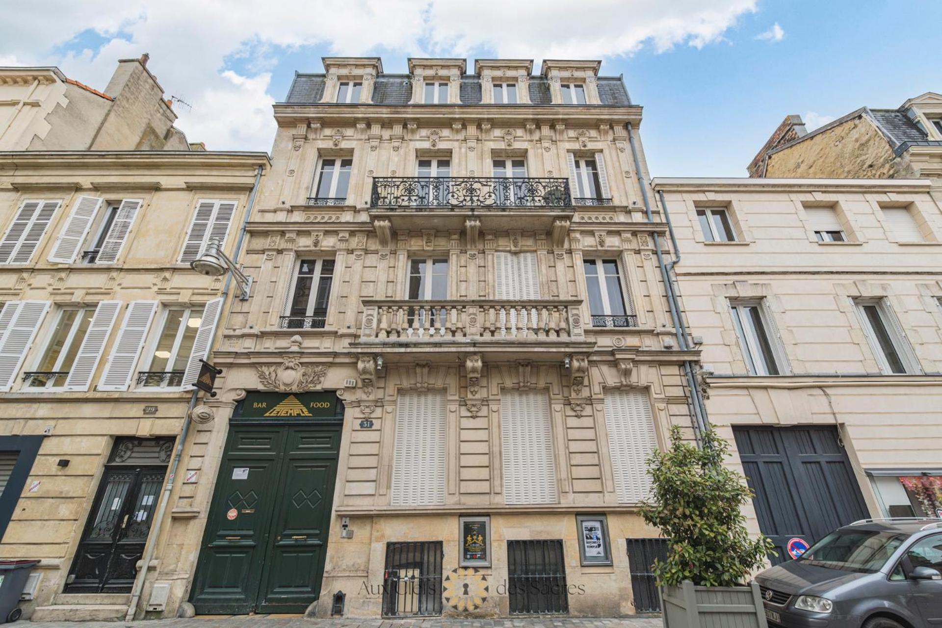 l'Hôtel des Ventes Reims Chativesle Exterior foto