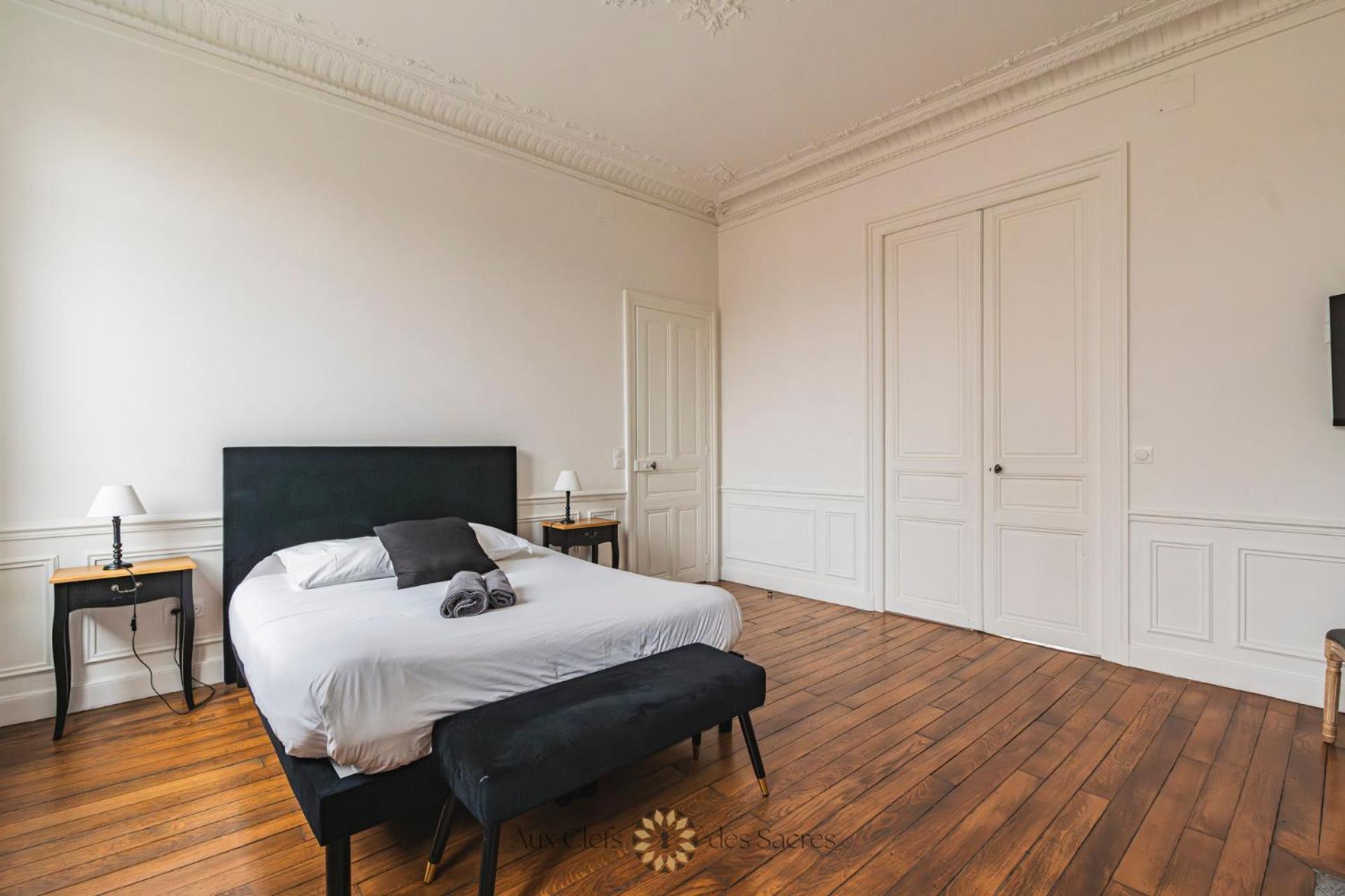 l'Hôtel des Ventes Reims Chativesle Exterior foto